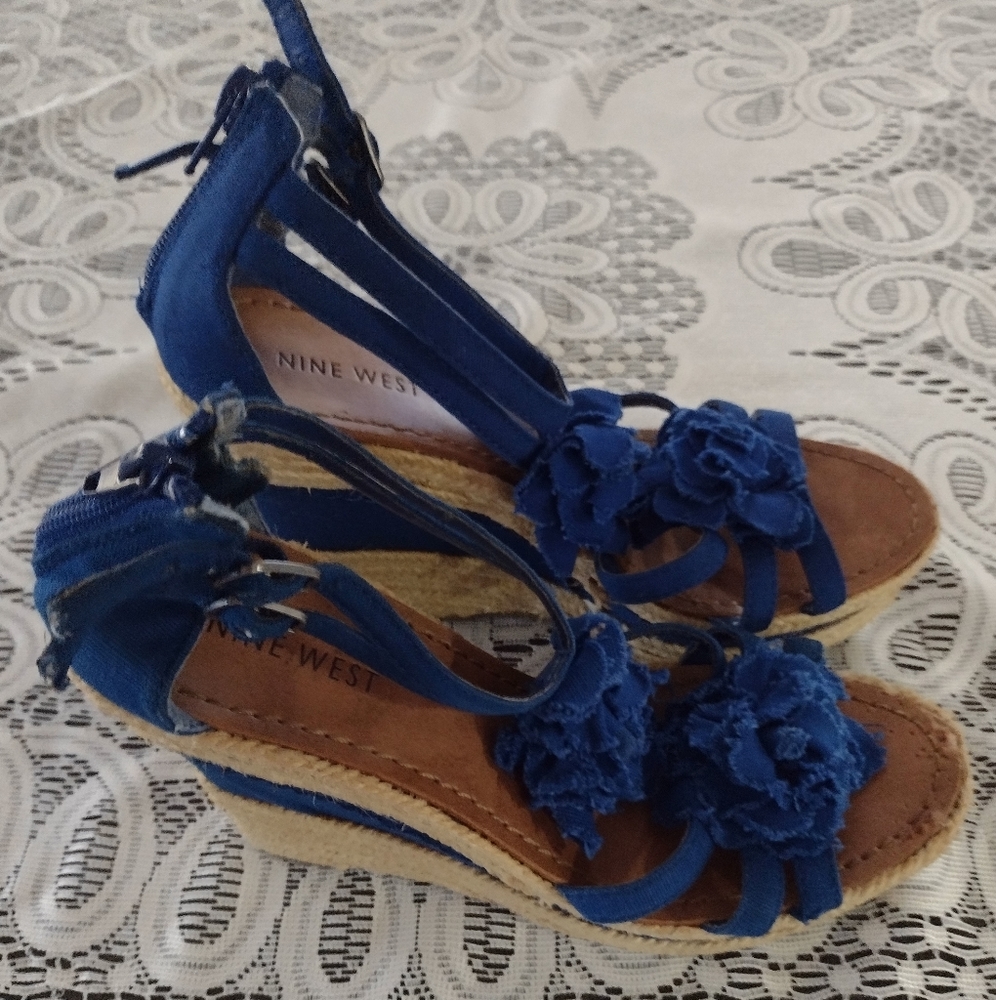 Shoes - Picture 2 of 3